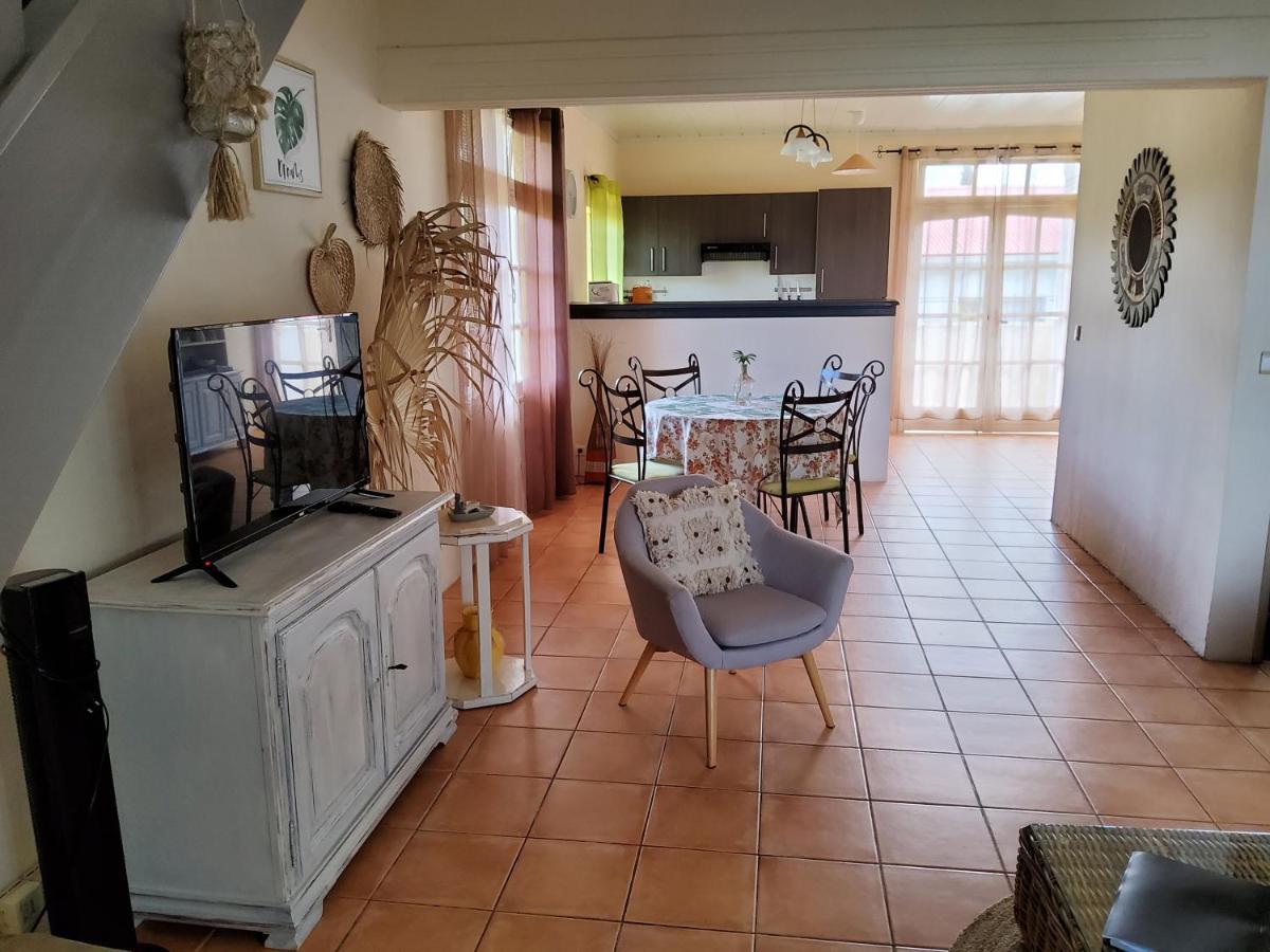 Le Rubinjo - Appartement D'Hotes Saint-Benoît Exterior foto